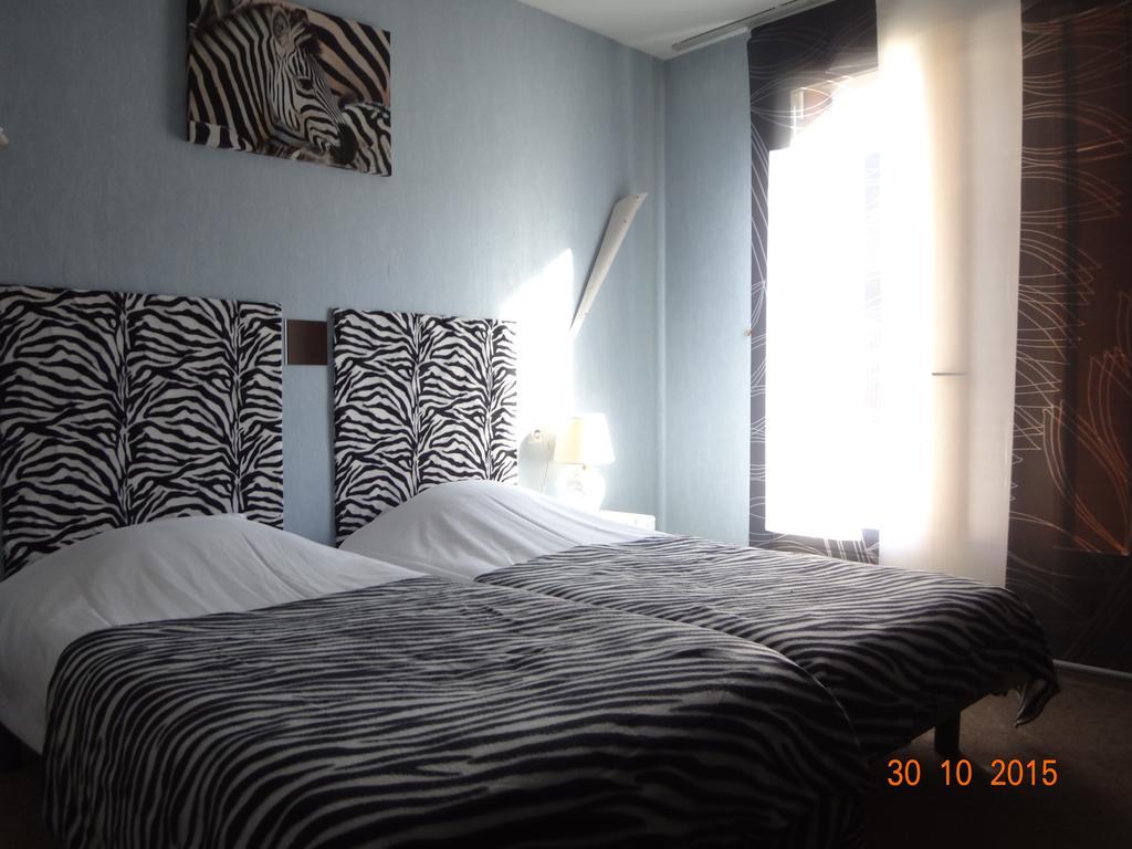 Hotel Bon Accueil Oyonnax Room photo